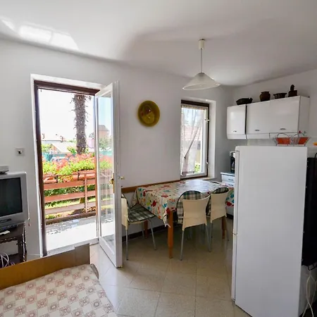 Vinka 3 Mit Balkon By Interhome *