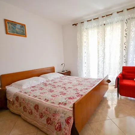 Vinka 3 Mit Balkon By Interhome *