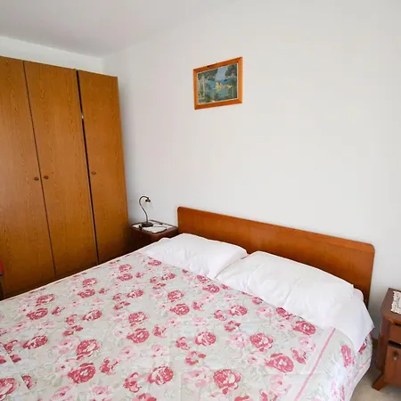 Appartement Vinka 3 Mit Balkon By Interhome *