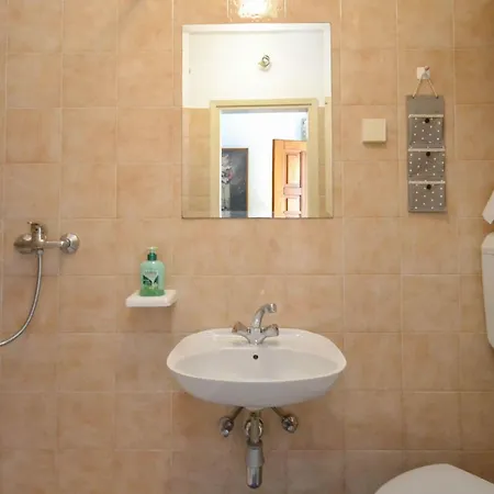 Appartement Vinka 3 Mit Balkon By Interhome