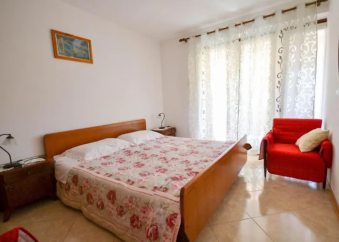 Vinka 3 Mit Balkon By Interhome *