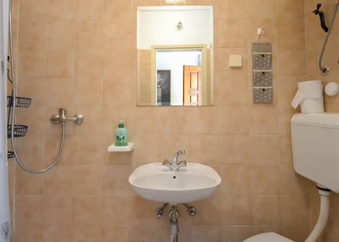 아파트 Vinka 3 Mit Balkon By Interhome